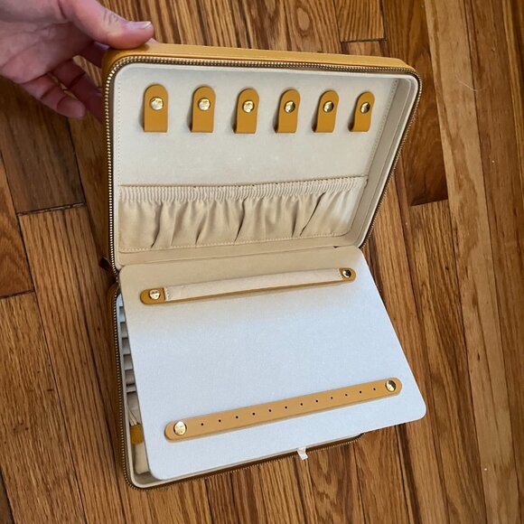 Wolf Maria Large Zip Case - Picture 5 of 6